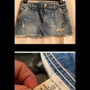 American Eagle Sz 4 Women’s distressed jean skirt